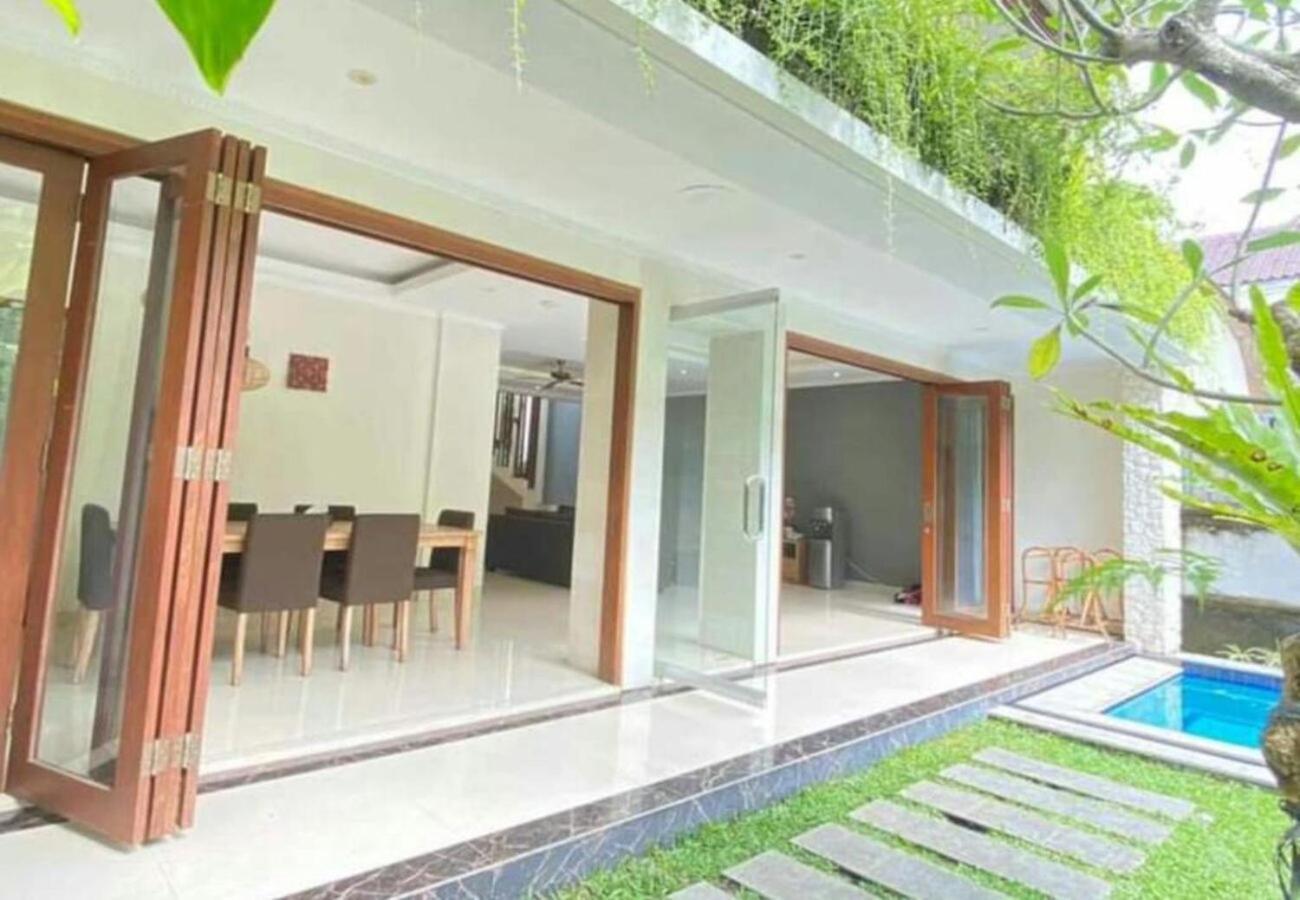 Kubu Gwk Villa Jimbaran Esterno foto
