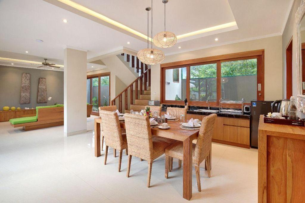 Kubu Gwk Villa Jimbaran Esterno foto